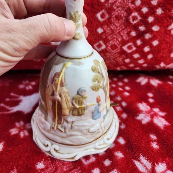 Lefton nativity bell Christmas bell - Picture 4 of 6
